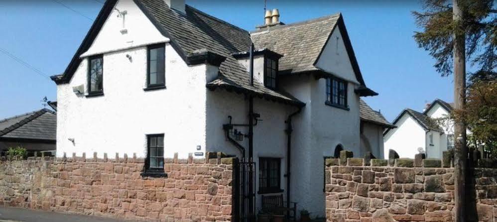 Seaways Cottage ホイレイク エクステリア 写真
